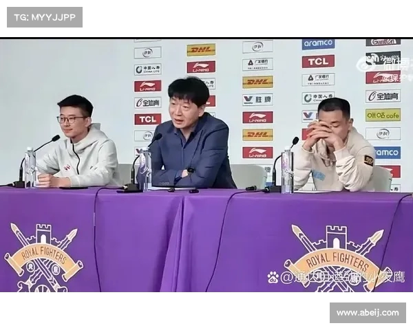 杨:常规赛战绩优异,但季后赛缺乏调整是我们失利的关键(杨是哪个球队的) 杨:常规赛战绩优异,但季后赛缺乏调整是我们失利的关键(杨是哪个球队的)
