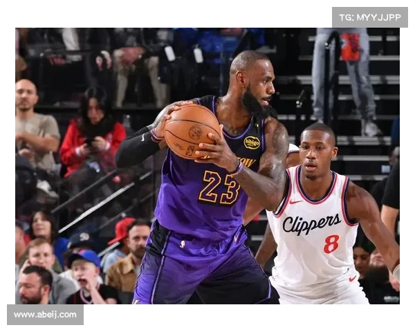 湖人考虑为雷迪克打造专属APP 优化战术讨论与信息共享(nba雷迪克事件) 湖人考虑为雷迪克打造专属APP 优化战术讨论与信息共享(nba雷迪克事件)