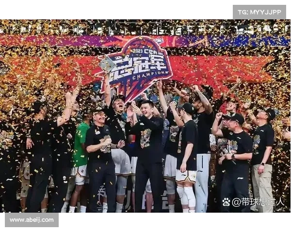 CBA四强争霸:谁能捧起冠军奖杯? CBA四强争霸:谁能捧起冠军奖杯?